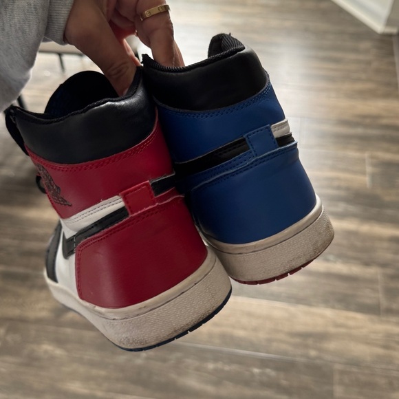 Jordan 1 retro top 3 red blue black white 8 - Picture 5 of 7